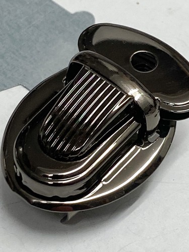 Tuck lock metal - closure, catch