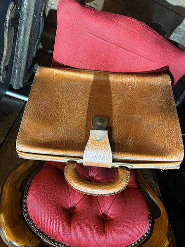 Brown vintage leather - brown,
